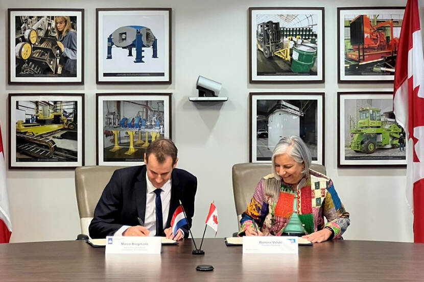 President Rumina Velshi representing CNSC and ANVS Deputy Chair of the Board Marco Brugmans sign the Memorandum of Agreement